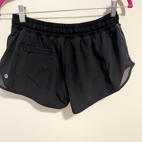 Lululemon Hotty Hot Shorts Black- Size 4 - Picture 3 of 3